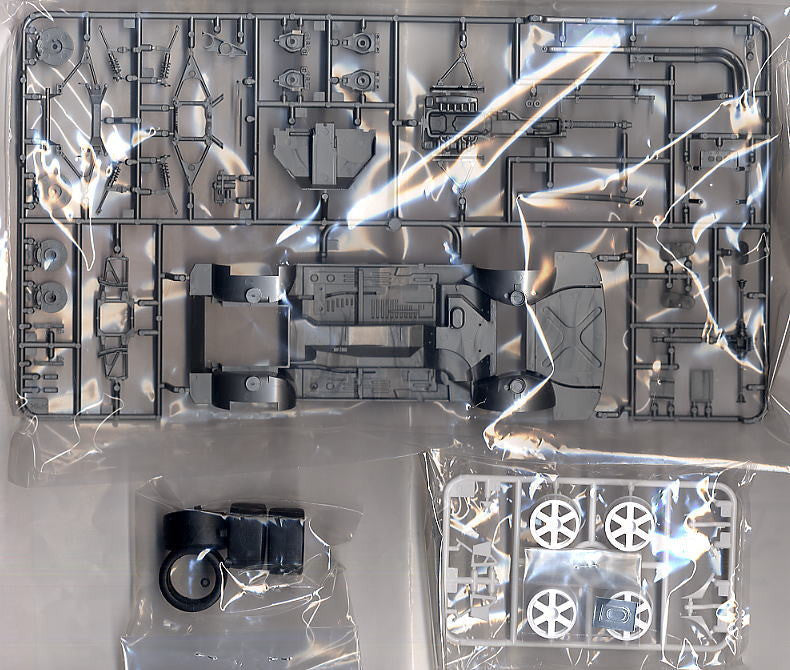 1/24 CALSONIC SKYLINE GT-R (R34)