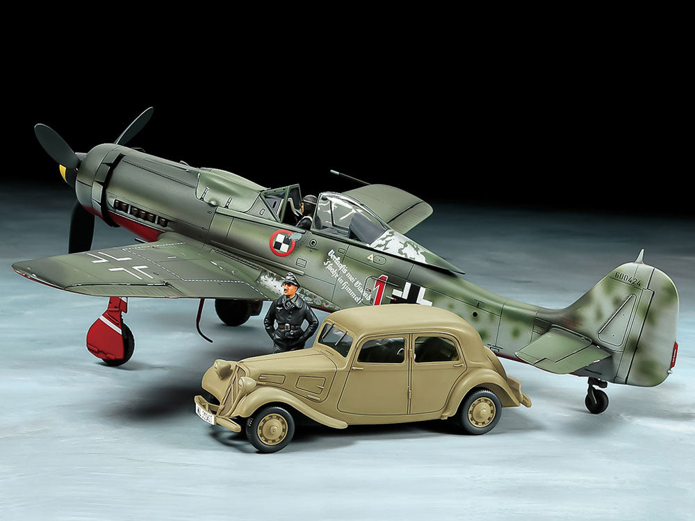 1/48 FOCKE-WULF Fw190 D-9 JV44 & CITROEN TRACTION 11CV STAFF CAR