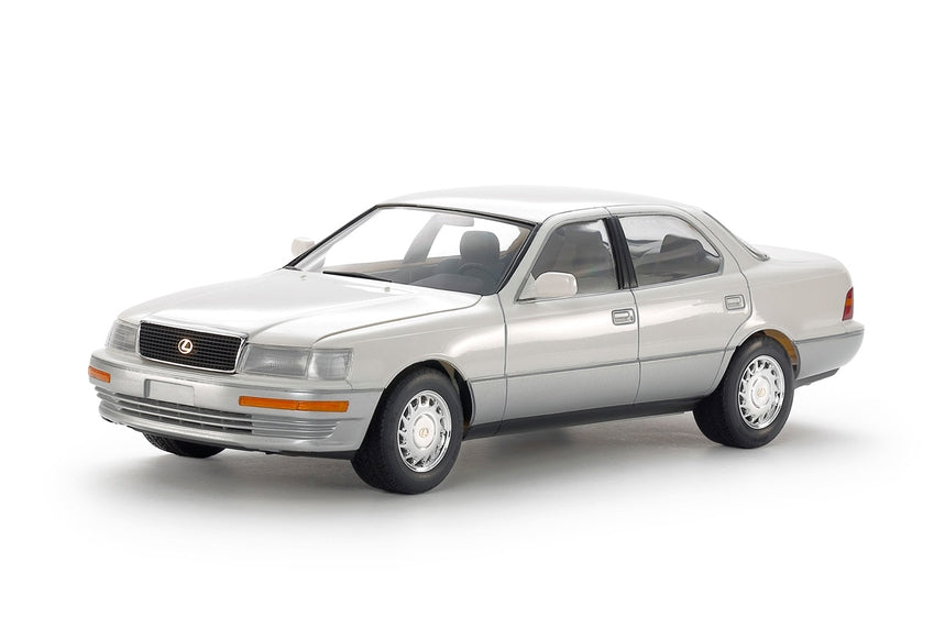 1/24 Lexus LS 400 (UCF11L)