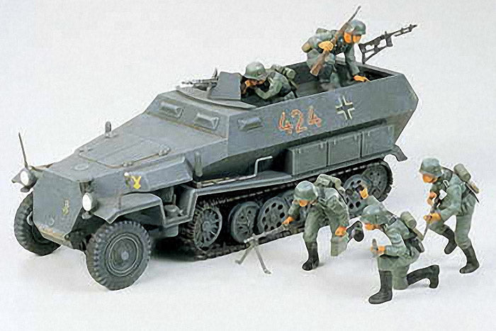 German Hanomag Sdkfz 251/1 (1/35 Scale)