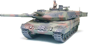 Leopard 2 A5 Main Battle Tank (1/35 Scale)