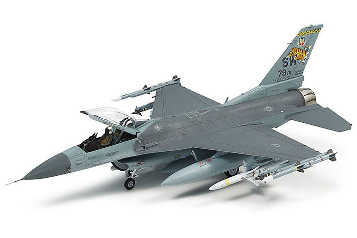 1/72 F-16CJ w/FULL EQUIPMENT